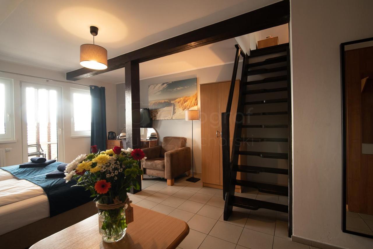 Hotel Male Morze Chałupy Exteriér fotografie
